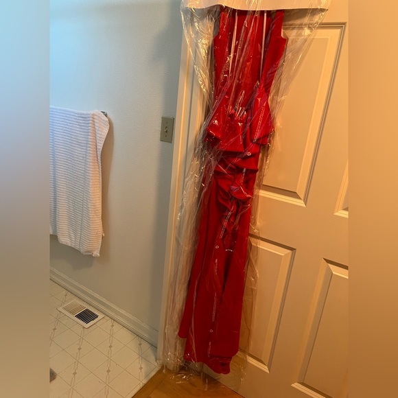 Macy’s - Xscape Red Dress - Picture 4 of 5